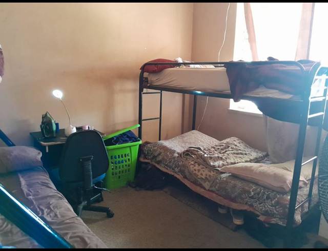 3 BEDROOM HOUSE FOR SALE IN BEZUIDENHOUT VALLEY